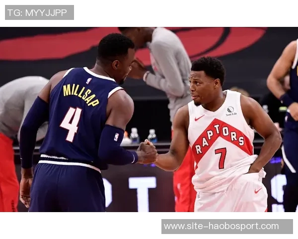 米切尔首节火力全开6投5中三分3中3独揽13分助攻抢断齐飞