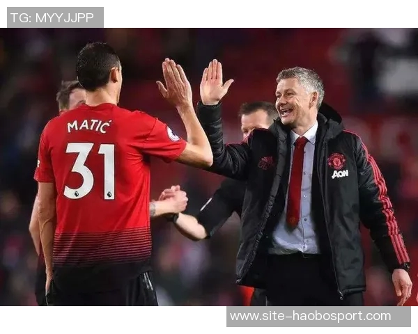 曼联客场球迷信息抽查引发工作人员不满与争议 曼联客场球迷信息抽查引发工作人员不满与争议