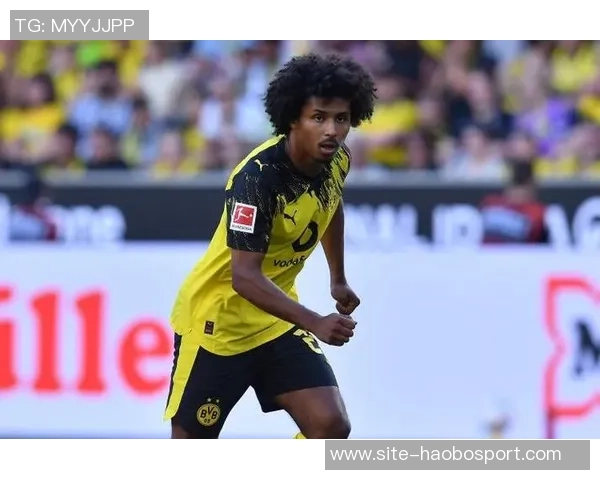 德天空报道多特蒙德积极推进阿德耶米续约经纪人门德斯与多队洽谈