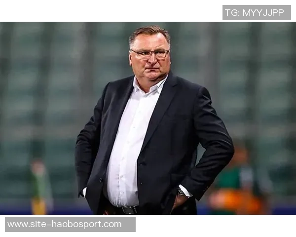 东体报道米赫涅维奇或将执掌国足足协对此传闻保持沉默