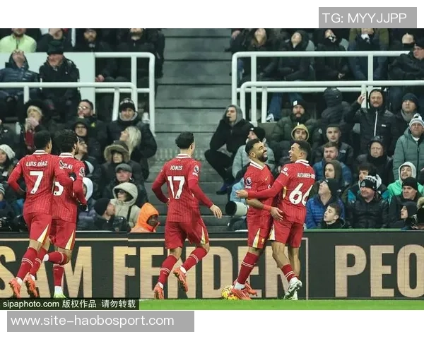 德比先生阿莱格里执教米兰与尤文对决战绩回顾